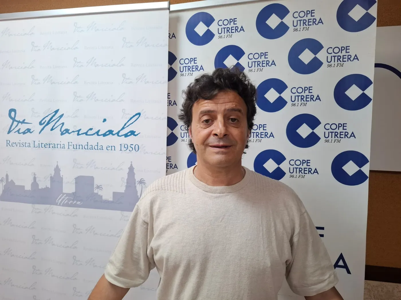 Manuel de Angustias presenta su nueva canción, 'Amor prohibido'