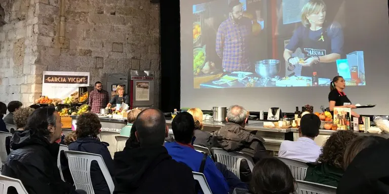 Àngel M. i María R. aniran gratis a veure “La prima cobla”