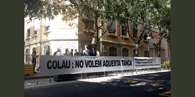 Protestes veïnals contra el nou carrer dels Àngels de Barcelona: "L'Ajuntament ha creat un problema on no n'hi havia"