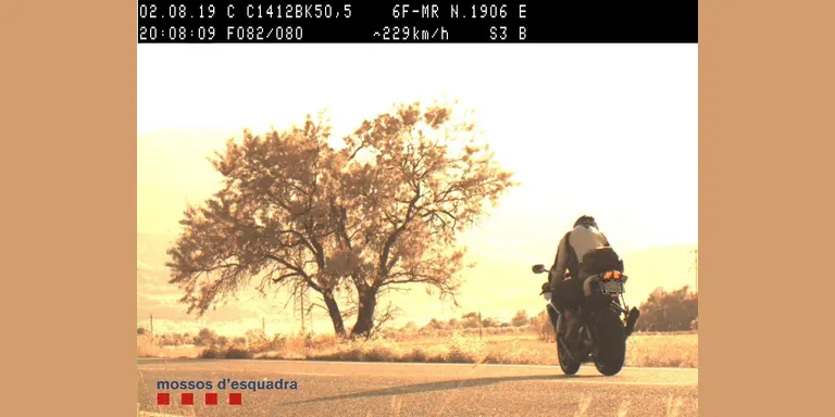 Denuncien penalment un motorista per circular a 229 km/h per una carretera comarcal a Isona i Conca Dellà