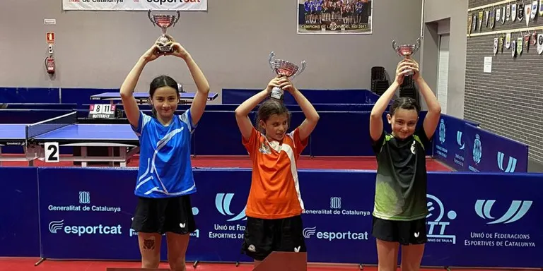 La palista Oumnia El Mouhmouh es proclama campiona del Top-8 Català benjamí femení de tennis taula