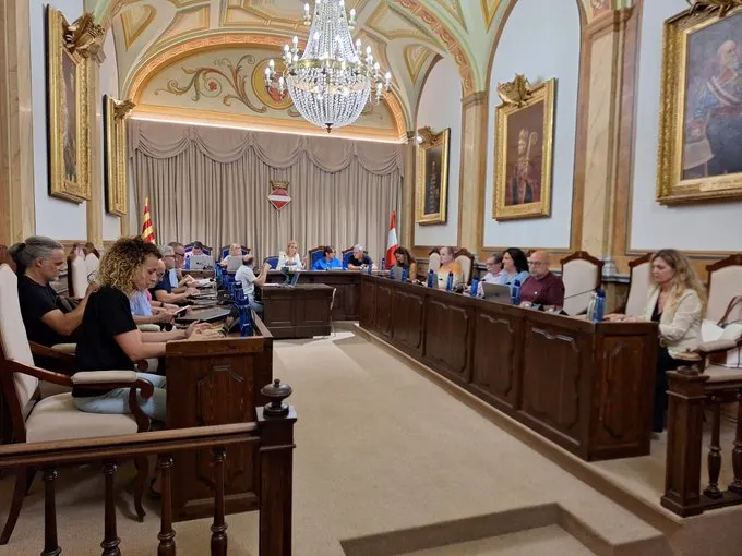 S’aproven tres mocions en l’últim ple abans del parèntesi estival