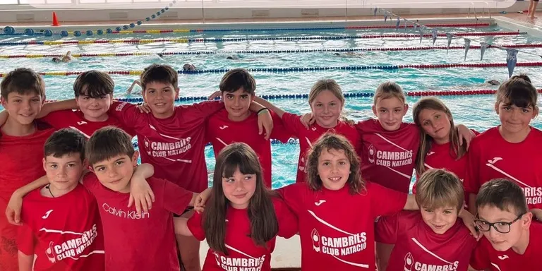 Els més petits del Cambrils Club Natació participen a la 5a jornada de lliga Prebenjamí i 6a Benjamí