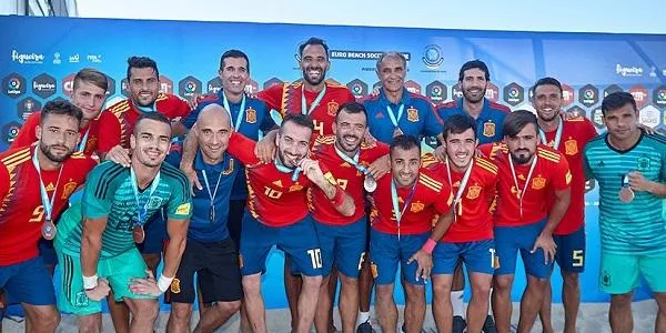 El quartet de Torredembarra es penja la medalla de bronze en la Superfinal de l’Euro Beach Soccer League