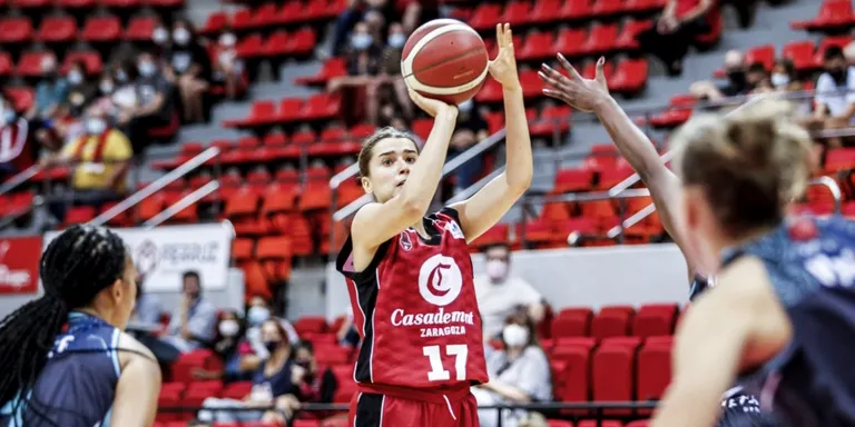 L'escorta Zoe Hernández fitxa pel Cadí La Seu per a dues temporades