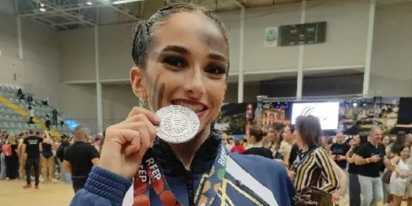 La patinadora Aina Fernandes, subcampiona d’Espanya de Grups Xous Júnior amb el CAP Skating Cunit