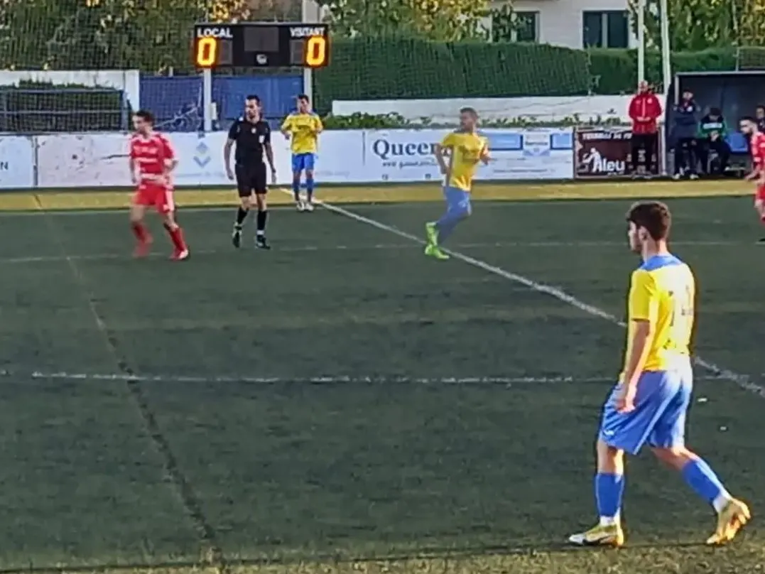 El Cambrils Unió aconsegueix un empat al camp de l’Altafulla i es manté segon a la classificació