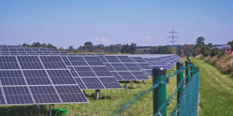 Begur reclama aturar el PLATER i exigeix més participació dels municipis en el model energètic