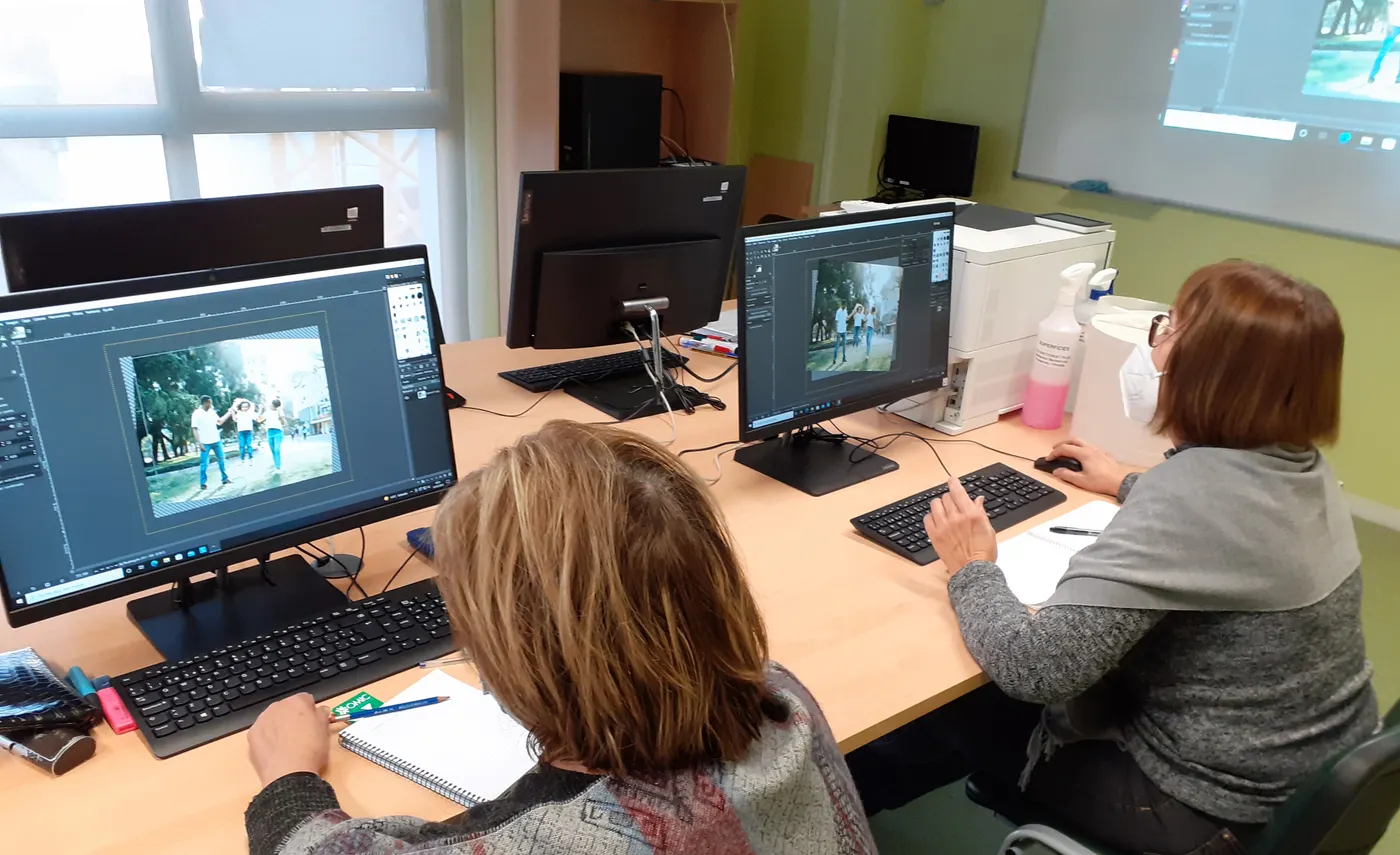 L'Escola d'Adults comença el curs amb direcció nova i més alumnes que abans de la pandèmia
