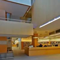 Entrevistes de la Plaça Mireia del 11/6/2020 — Reobertura esglaonada de la Biblioteca Joan Margarit: quarantena de llibres, reserves i recollida a Bonavista, i activitat virtual - episode art