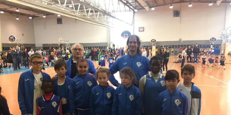 El mini femení del BAC assoleix un triomf que l'acosta a jugar la final a quatre de la categoria