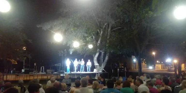 El grup Marinada i la Cobla Vents de Riella presenten el seu projecte a les havaneres