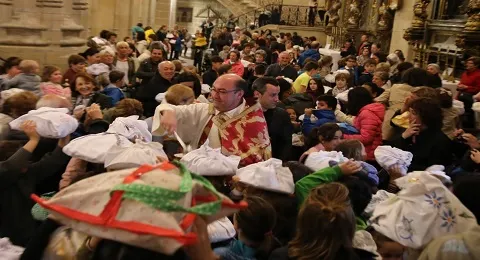 BENDICIÓN DE LAS OPILLAS EN LA PARROQUIA
