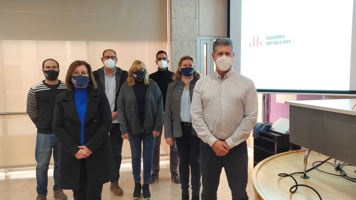 ERC i Junts per Cambrils alerten que el retard del pressupost del 2022 fa perillar l’avinguda de l’Esport 