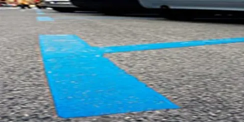 Ja cal tornar a posar rellotge per aparcar a la zona blava de la Riera