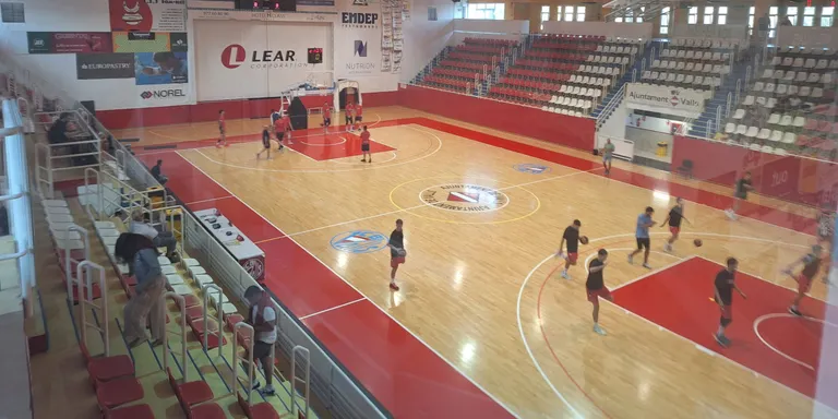 El CB Valls trenca la ratxa de victòries a l’inici de temporada