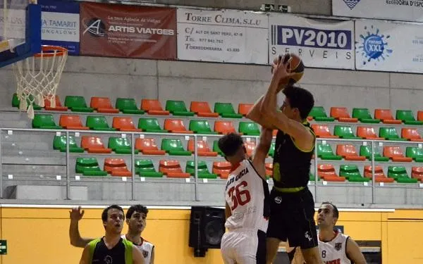 El Torredembarra BC i el CB Salou B protagonitzen el gran partit de la jornada a Tercera