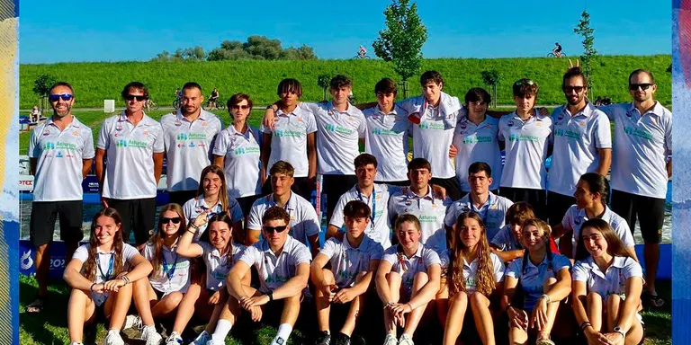 Tots els palistes del Cadí CK de la selecció, a semifinals del Mundial júnior i sub-23 d'eslàlom