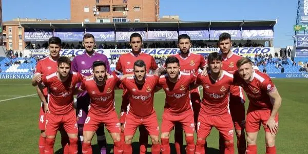 El Nàstic confirma els dubtes de les darreres jornades amb la derrota davant el Linares (2-0)