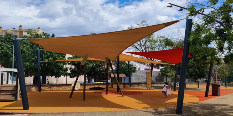 El parc de l'Estatut reobre després de la seva renovació integral
