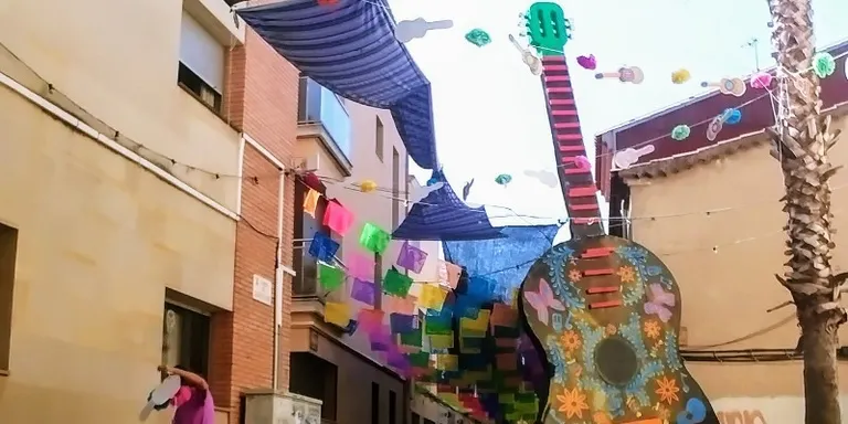 La celebració del Dia dels Morts de Mèxic a les festes del carrer Sant Jaume
