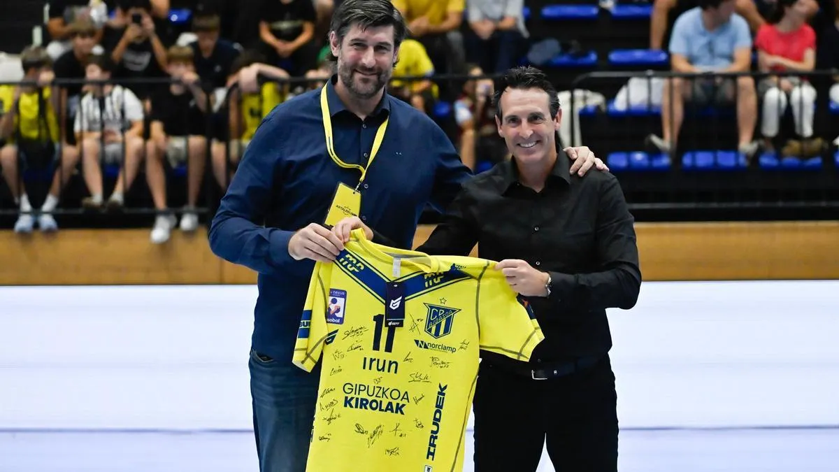 DEL GATO NEGRO DE LORCA AL EMBAJADOR DEL BIDASOA: ARTALEKU ABRAZA A UNAI EMERY