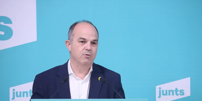Turull creu que la reunió d'Illa amb Puigdemont surt d'"instruccions" de Sánchez