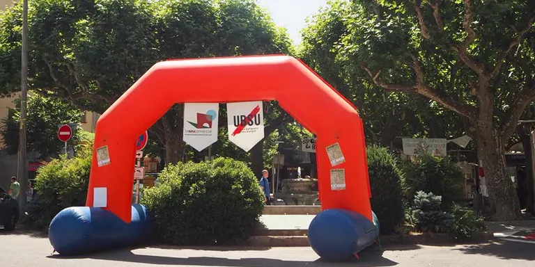El comerç local torna a instal·lar-se al passeig de Joan Brudieu coincidint amb el final de les rebaixes d'estiu