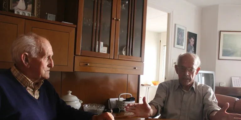 Ràdio Pineda entrevista a dos testimonis que van viure l'enfonsament del 'Ciudad de Barcelona'