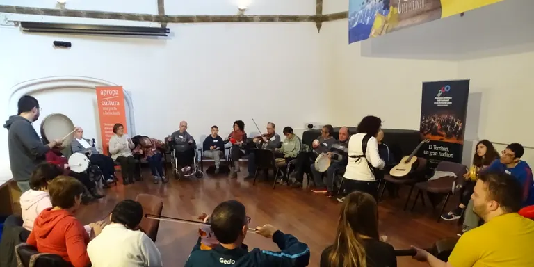Músics de l'Orquestra Simfònica Julià Carbonell porten a la Seu la iniciativa 'Apropa Cultura'