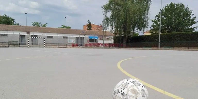 Els equips Econet i Pub Calígula, a la Final del Campionat de Futbol Sala