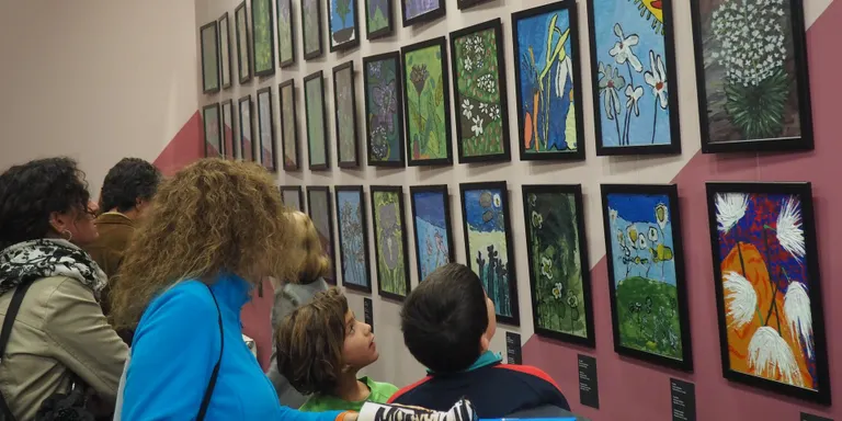 L'Escola Municipal d'Art de la Seu presenta el llibre 'La flora il·lustrada del Pirineu'