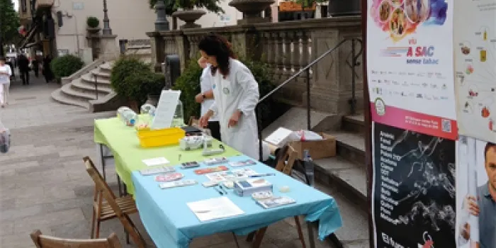 Arenys de Mar se suma a la ‘Setmana sense fum’ amb una parada informativa a la placeta