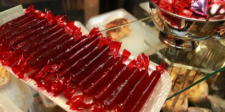 El caramel de Dijous Gras, una tradició 100% vallenca