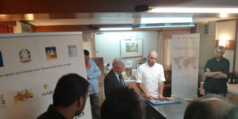 Promoció del Rissotto alla Isolana durant el Mercat Medieval dels Canonges