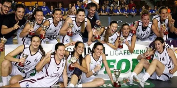 L'arenyenca Núria Giménez puja a Lliga Femenina 1 amb el seu equip, el Sant Adrià