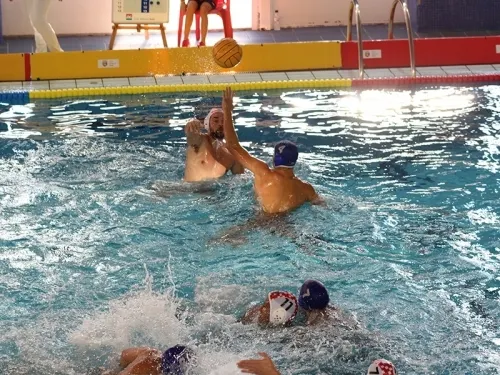 Els nois ja van disputar el seu primer partit. Arxiu