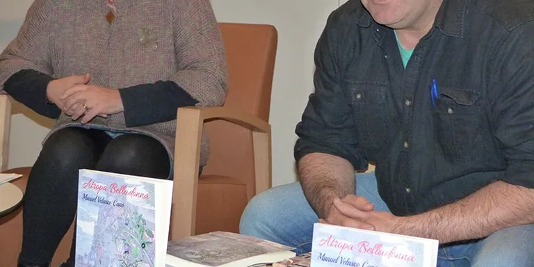 Manuel Velasco presenta la seva primera novel·la a Rubí