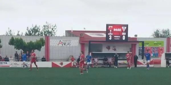 El CA Roda de Berà perd davant l’Ulldecona i cau a places de descens (3-0)
