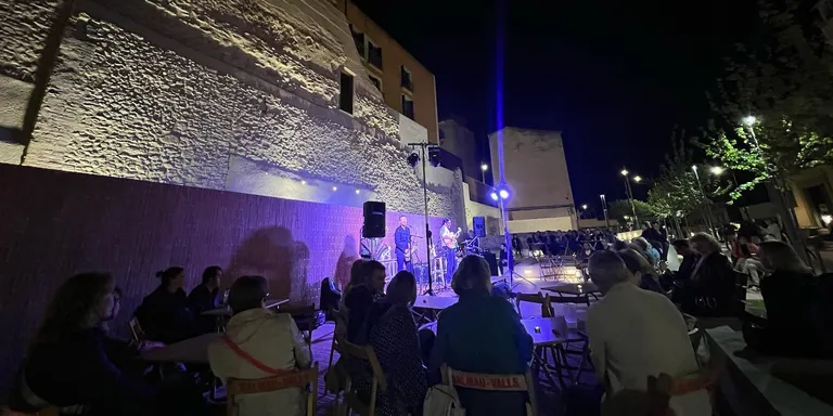 La nova Muralla de Sant Antoni gaudeix d’una sessió de jazz