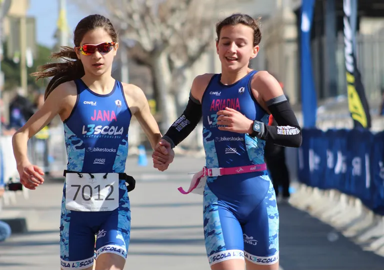 Torna el TriRelay Duató al Passeig Marítim de Pineda