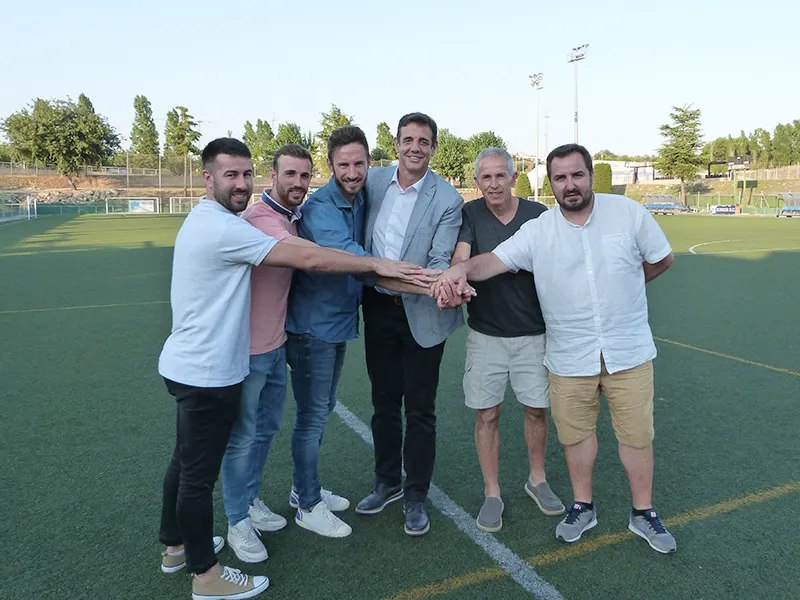 Representants de l'Athlètic i el Junior van oficialitzar ahir el seu acord