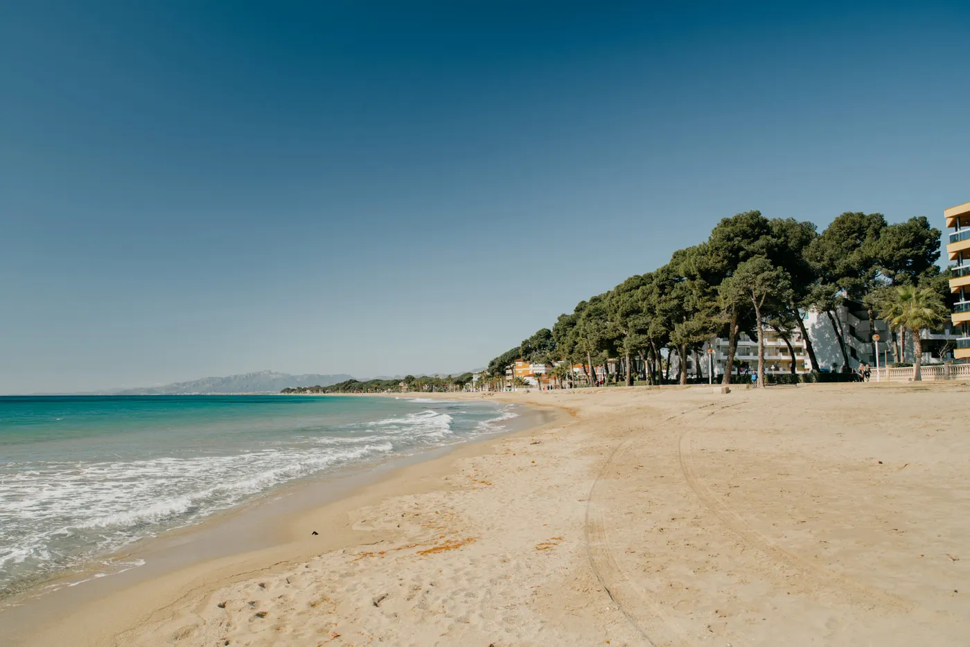 La Diputació elabora el Llibre blanc de les platges intel·ligents de la Costa Daurada