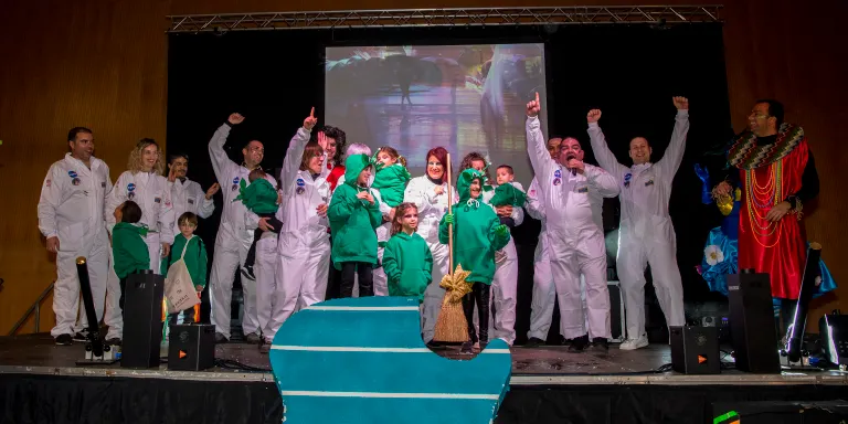 Els llunàtics, guanyadors del carnaval morellenc