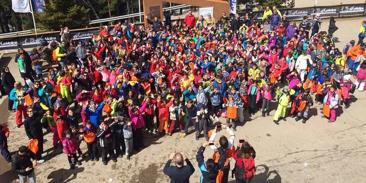Més de 400 alumnes pirinencs completen l'Esport Blanc Escolar amb una festa a La Molina