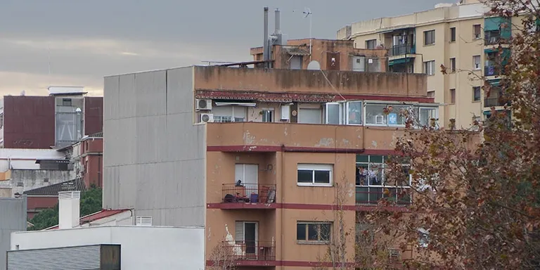 El nou pressupost contempla l’adquisició de cinc pisos buits per part de l’Ajuntament