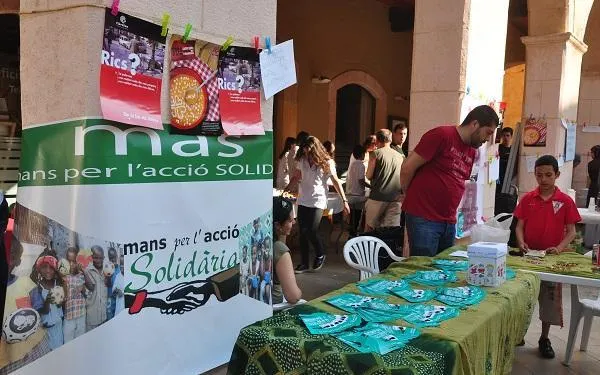 Mans per l’Acció Solidària d’Altafulla ha assistit un sense sostre amb mantes, roba i menjar aquesta passada nit