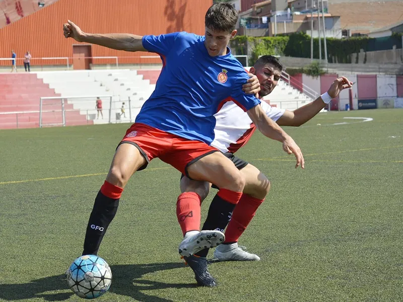 Partit jugat de tu a tu entre Rubí i Girona B / Foto: Félix Sancho