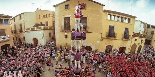 Els Castellers d’Altafulla volen estrenar el 4de7 en la Diada de les Cultures d’aquest dissabte a la plaça del Pou
