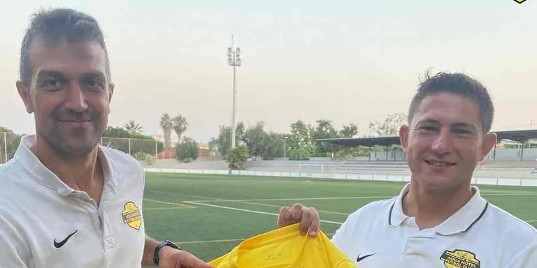 Derbi entre l'Aqua Hotel FC i el CF Calella